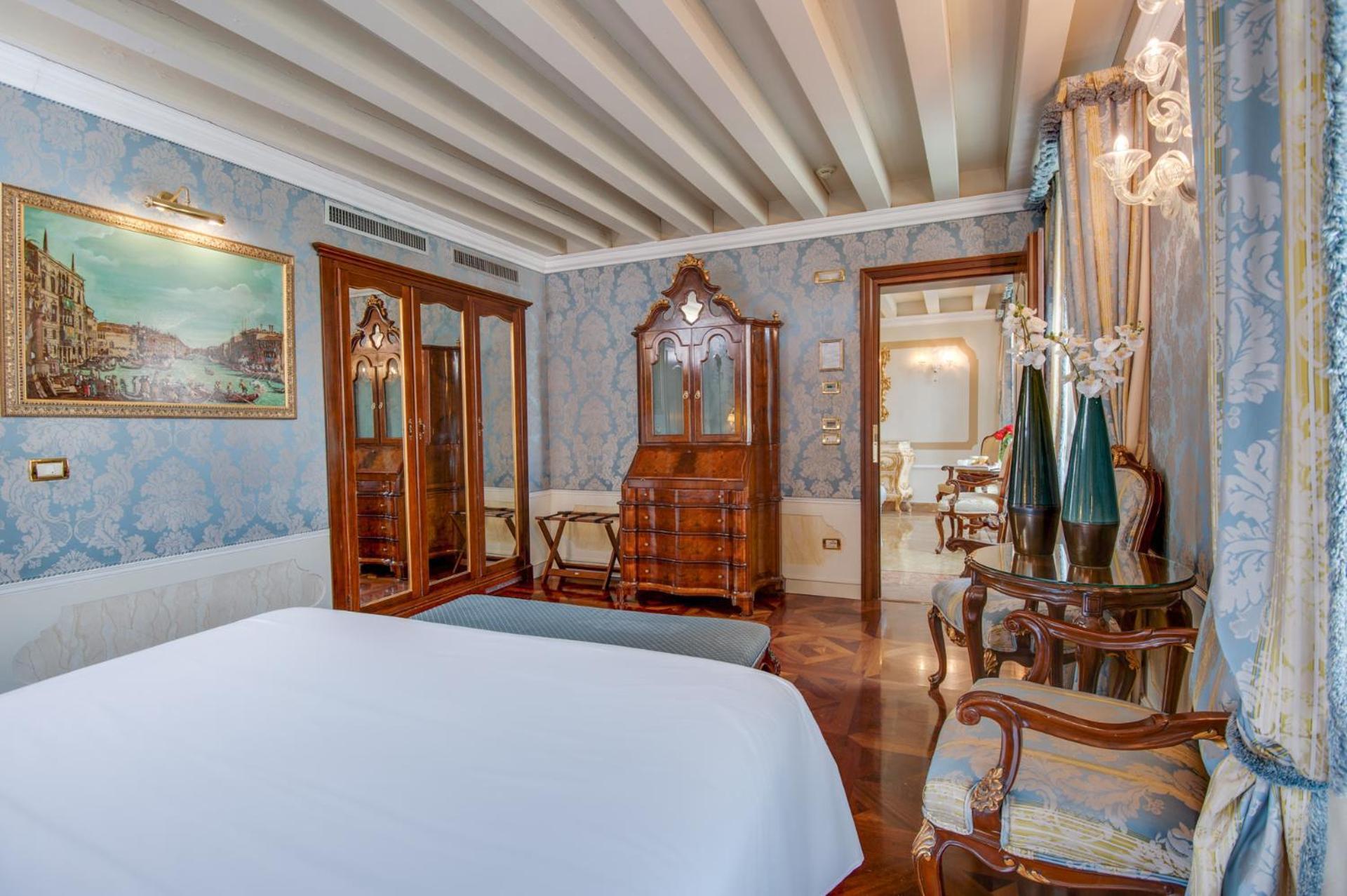 Canal Grande Hotel Venise