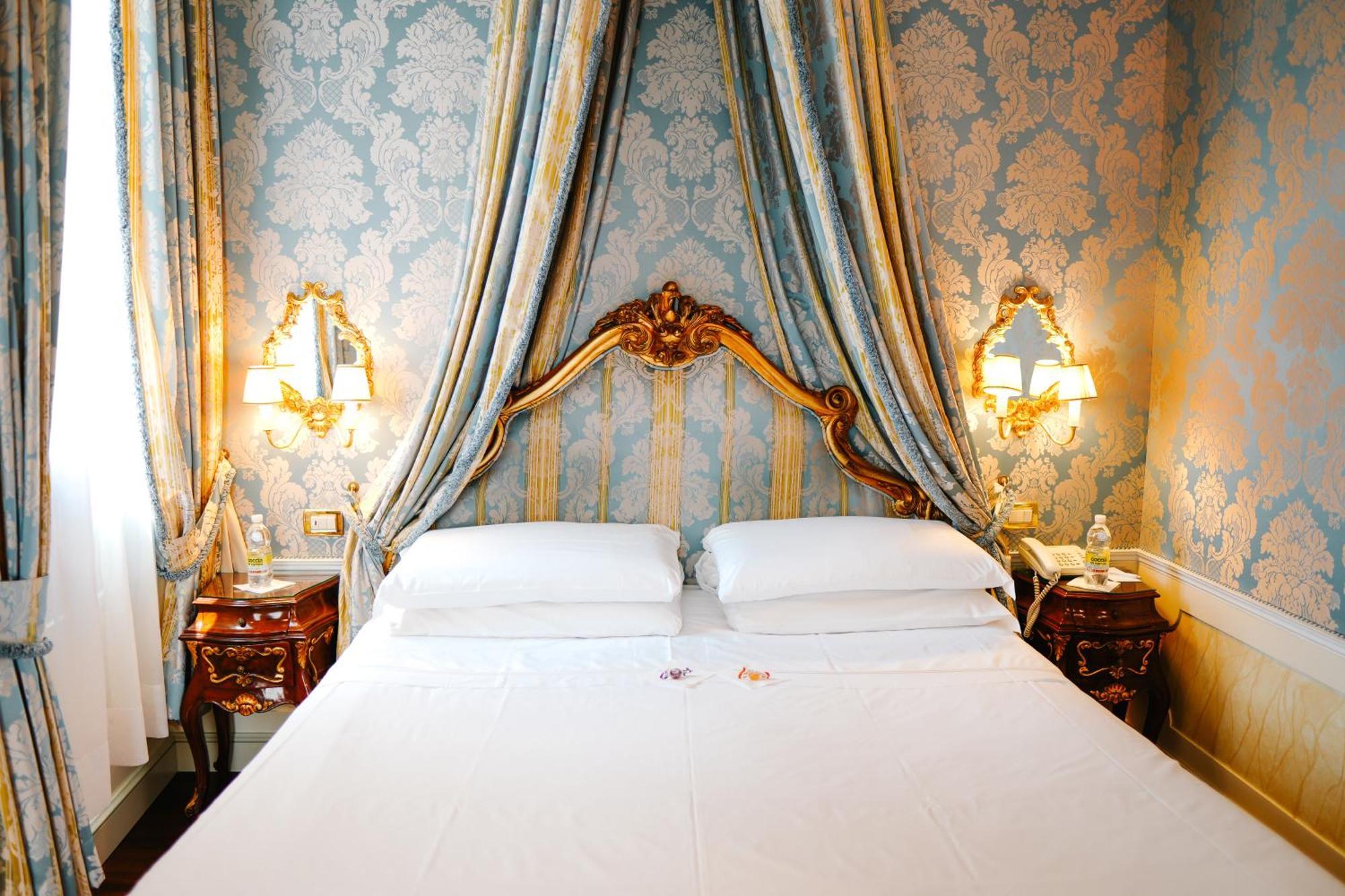 Canal Grande Hotel Venise